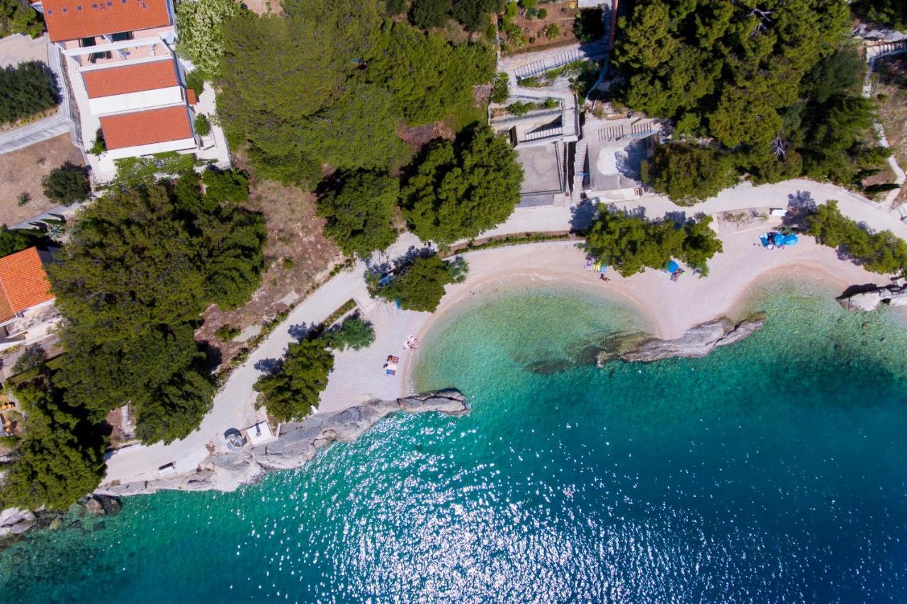 Apartments With A Parking Space Brela, Makarska - 6043 מראה חיצוני תמונה