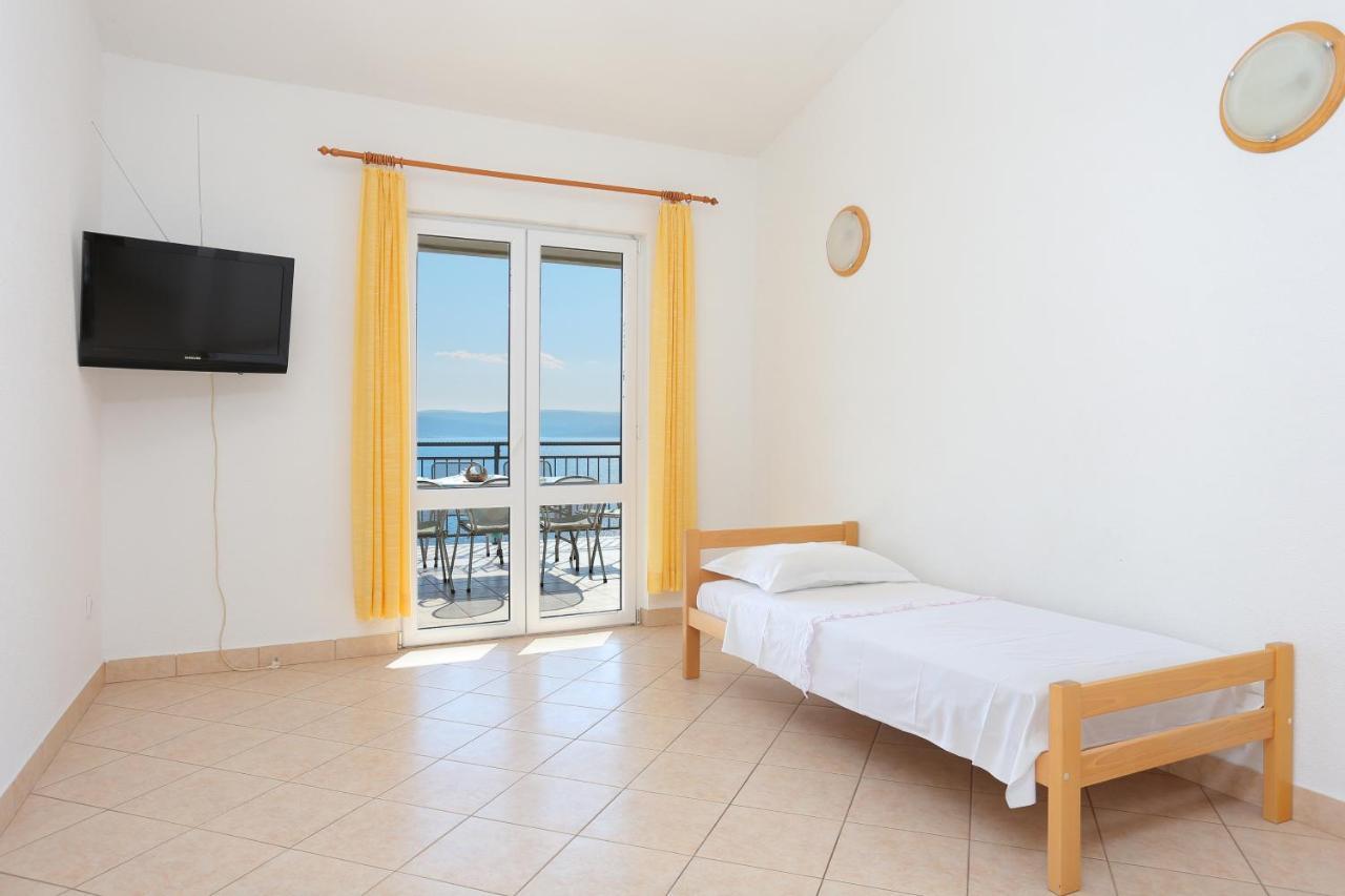 Apartments With A Parking Space Brela, Makarska - 6043 מראה חיצוני תמונה