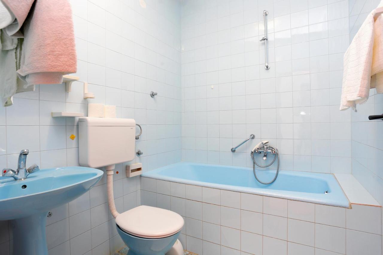 Apartments With A Parking Space Brela, Makarska - 6043 מראה חיצוני תמונה