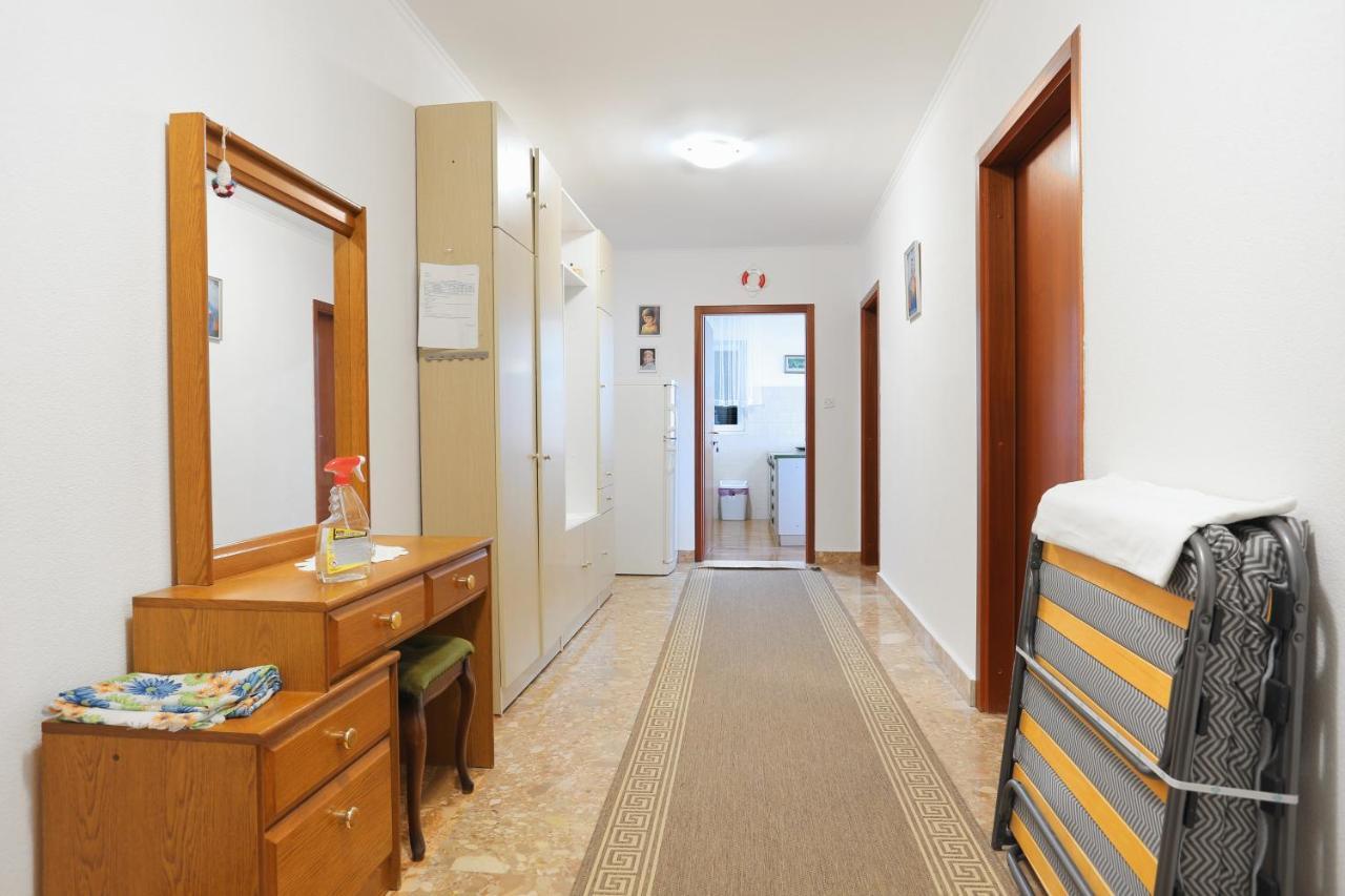Apartments With A Parking Space Brela, Makarska - 6043 מראה חיצוני תמונה